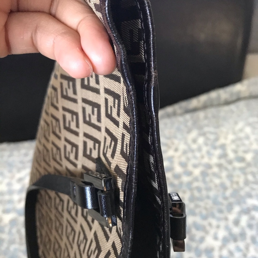 ⛔️SOLD⛔️Fendi Tote - Picture 8 of 8